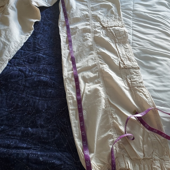 NWT Urban Outfitters Y2K Cargo pants, cereal, XS - Picture 8 of 9